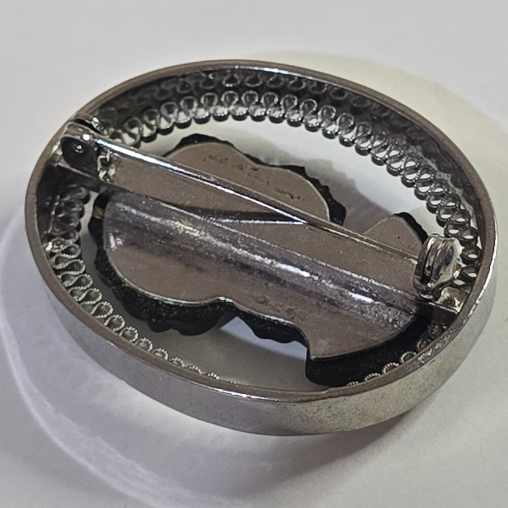 Vintage Suspended Black Glass Cameo Oval Silver Tone Brooch - Picture 4 of 4